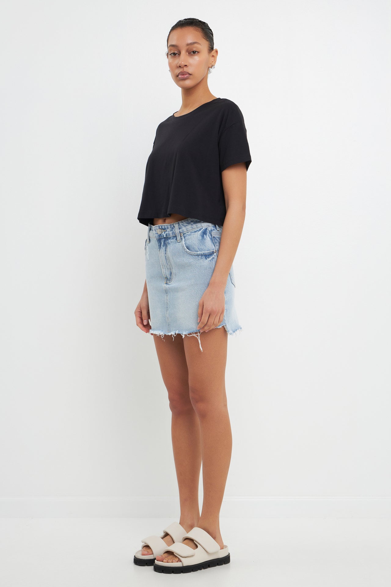 Cropped Basic T-Shirt