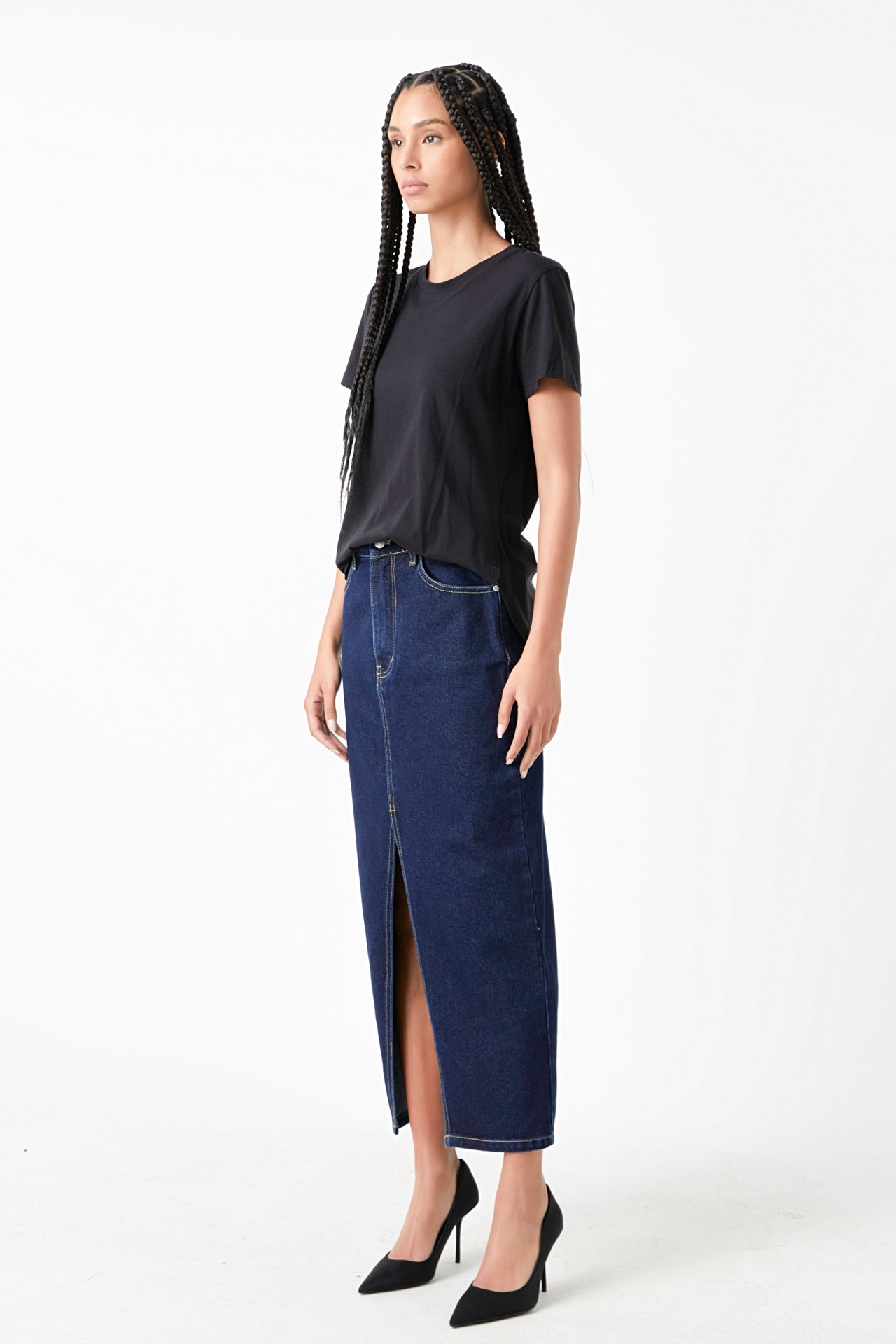 Classic Round Neck T-shirt With Round Hem