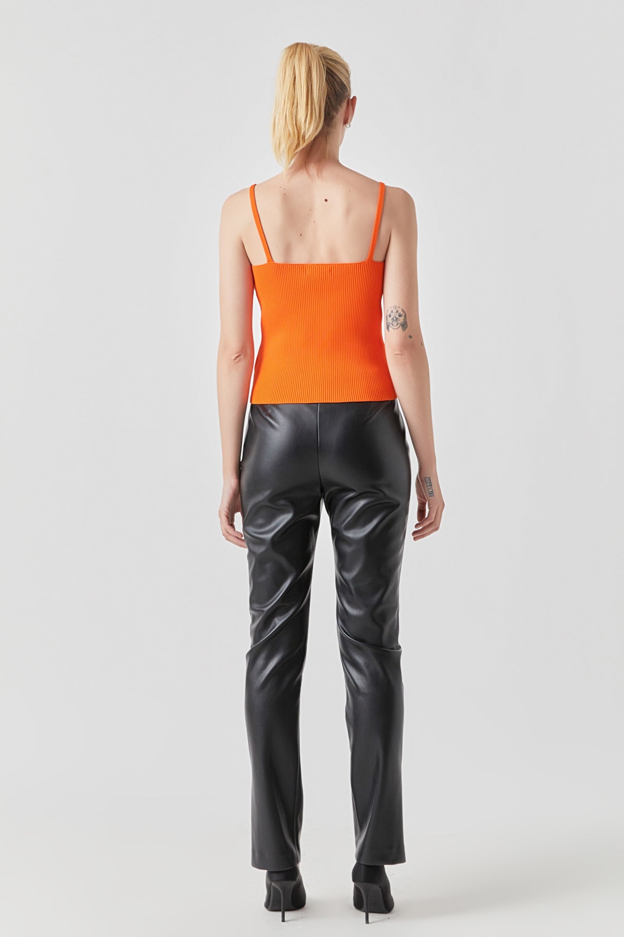 클래식 리브 니트 에브리데이 탱크탑