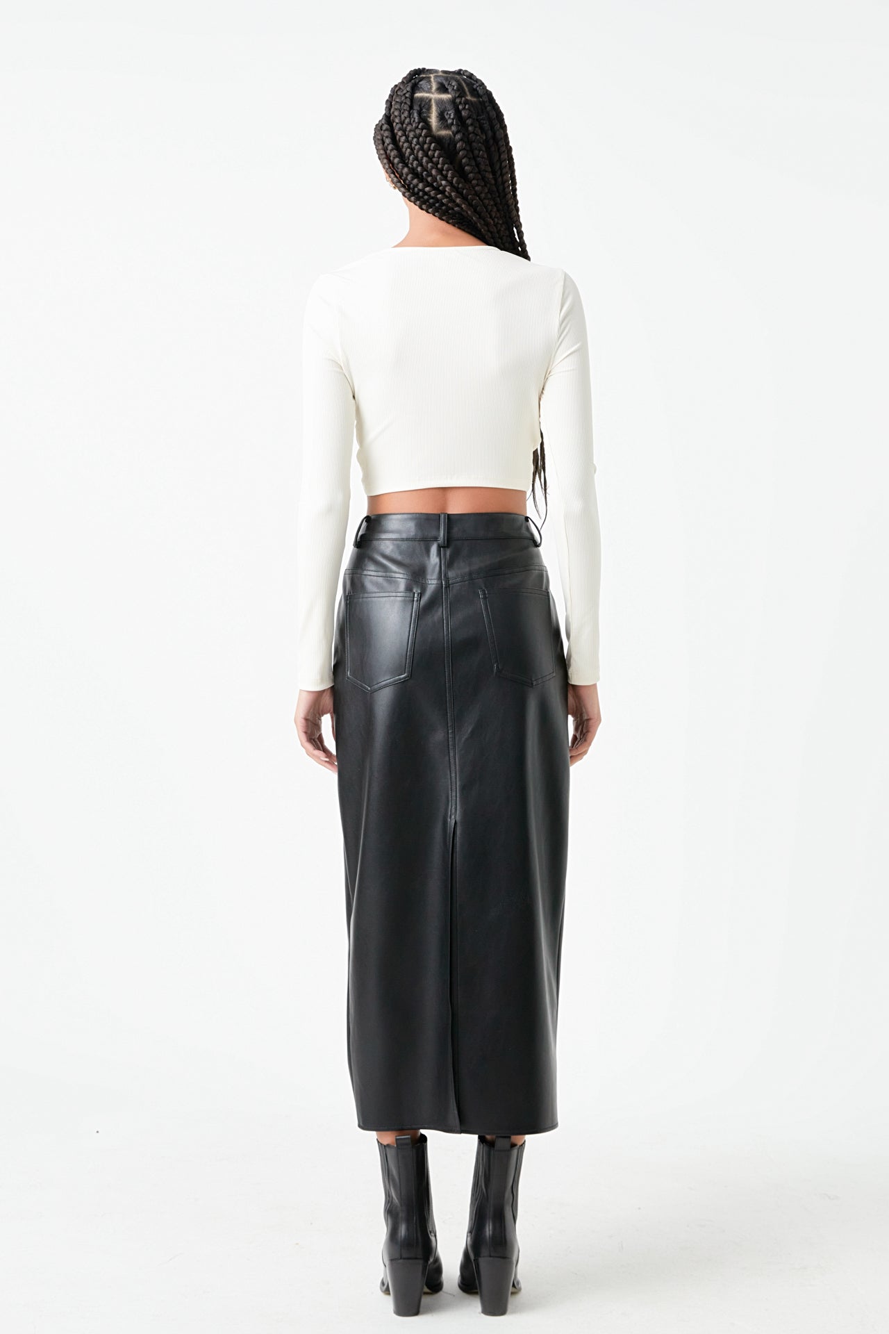 Front Twist Cropped Long Sleeve