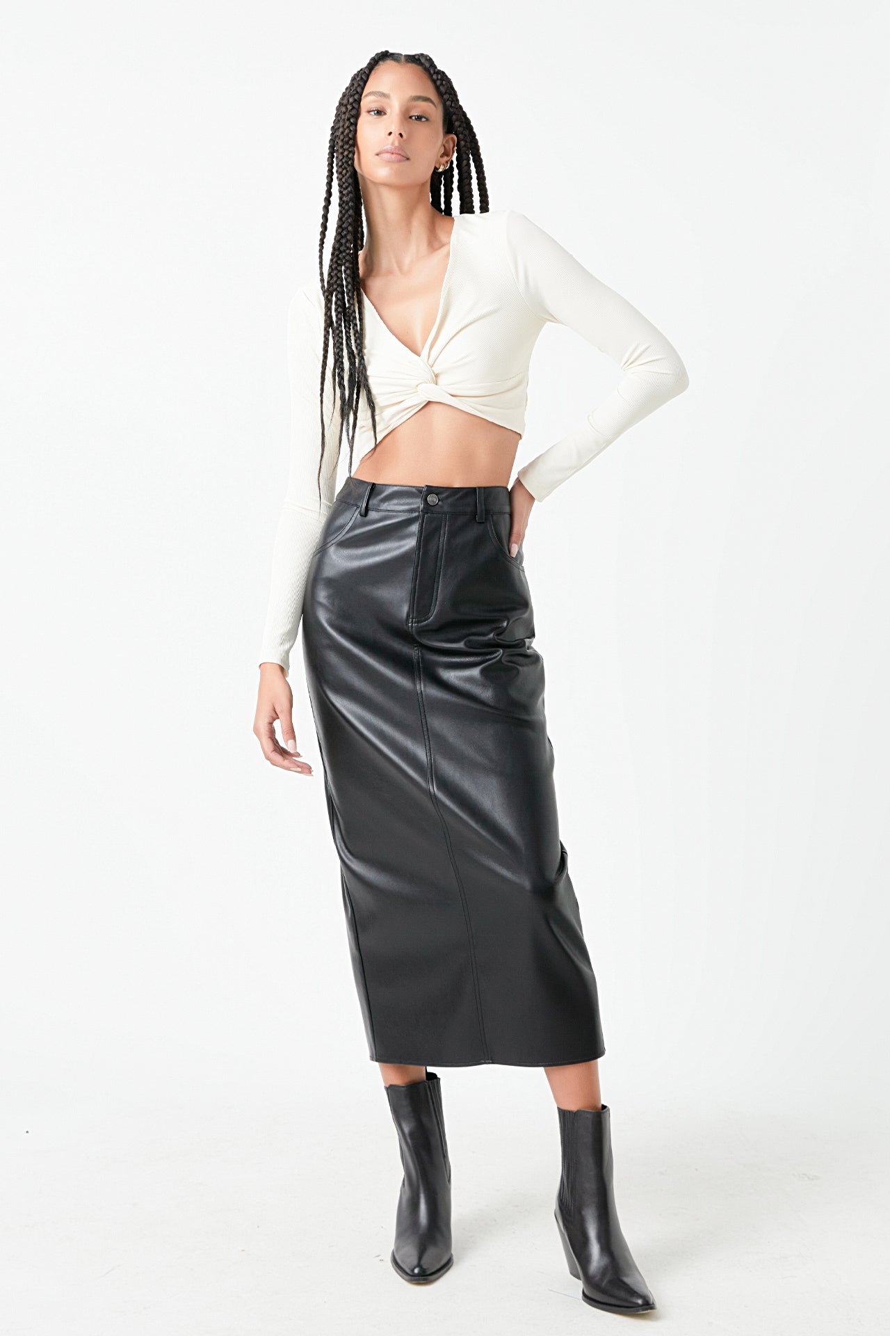 Front Twist Cropped Long Sleeve