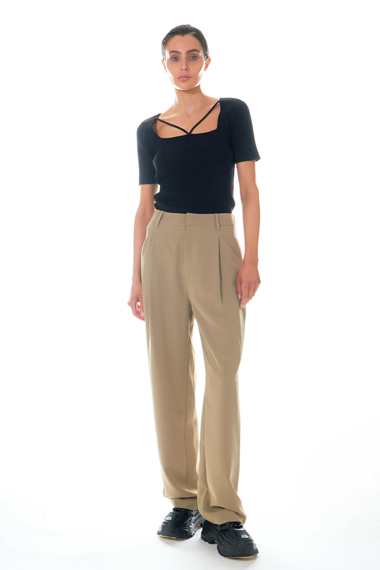 Cut-out Detail Short Sleeve Knit Top