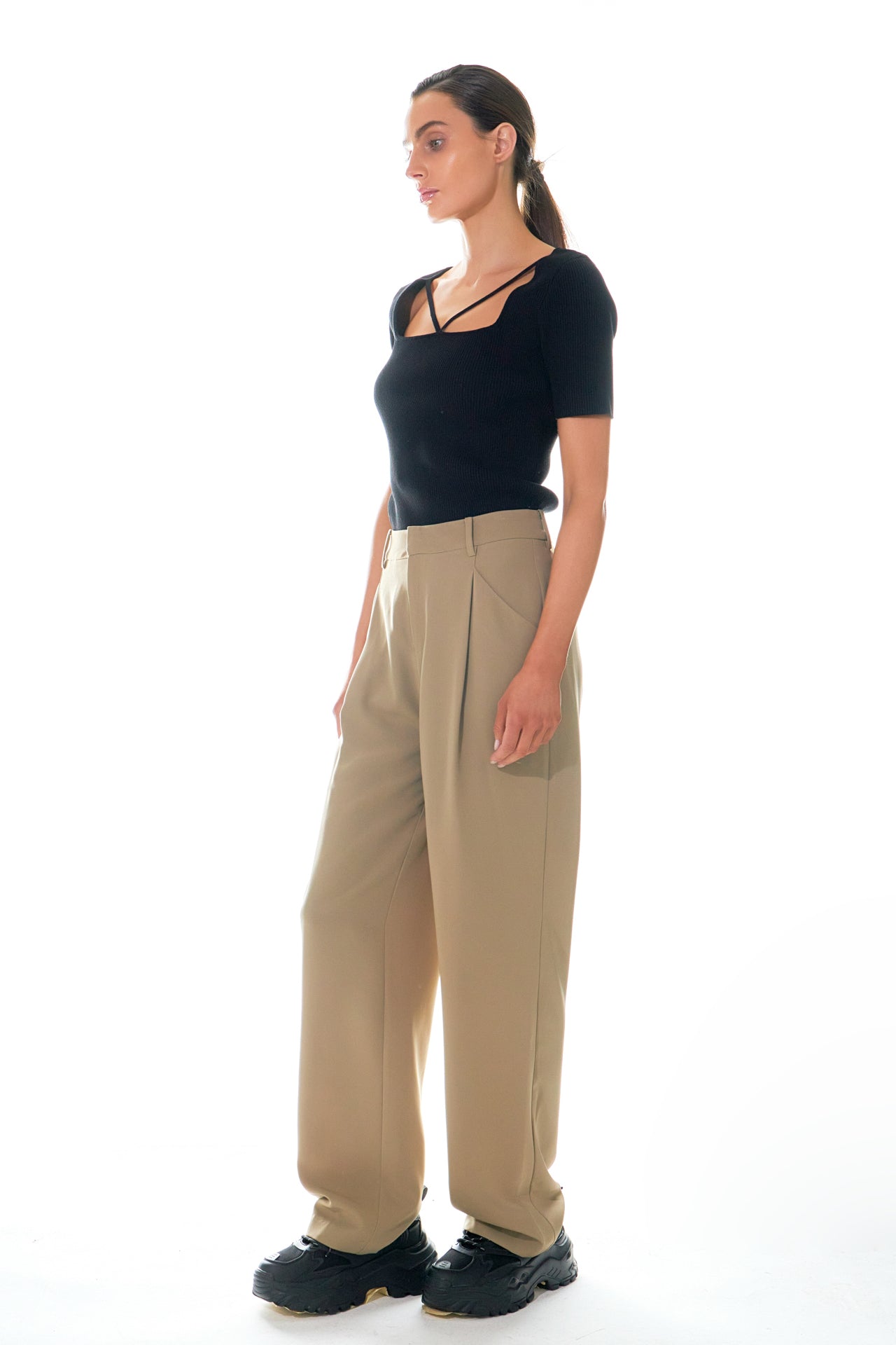 Cut-out Detail Short Sleeve Knit Top