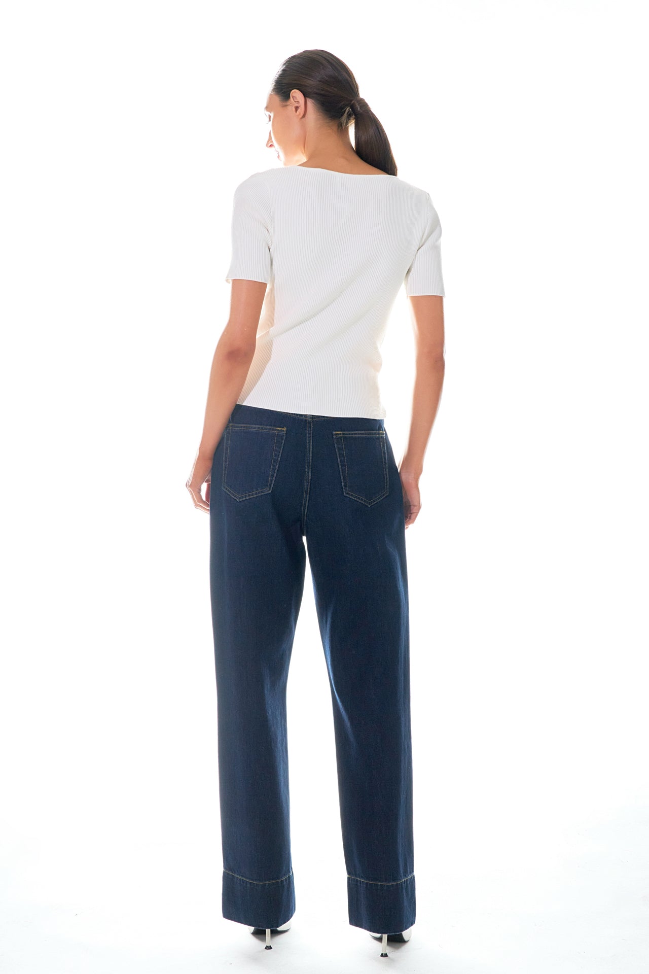 Cut-out Detail Short Sleeve Knit Top