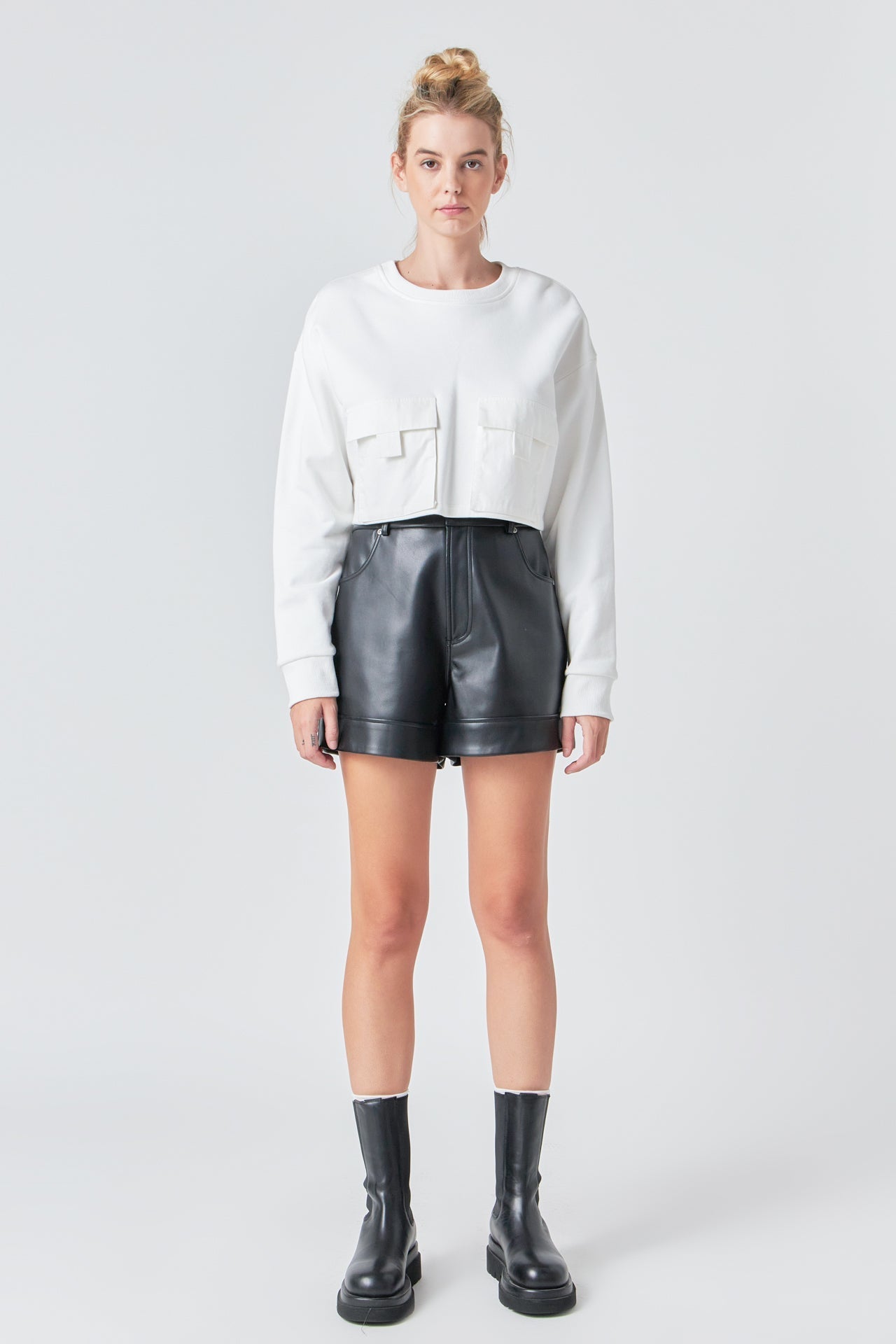 Pockets Detail Cropped Sweatshirt