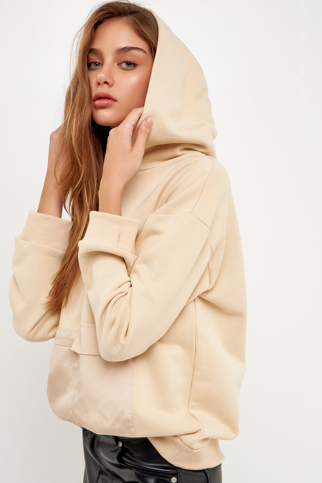 Contrast Pocketed Hoodie
