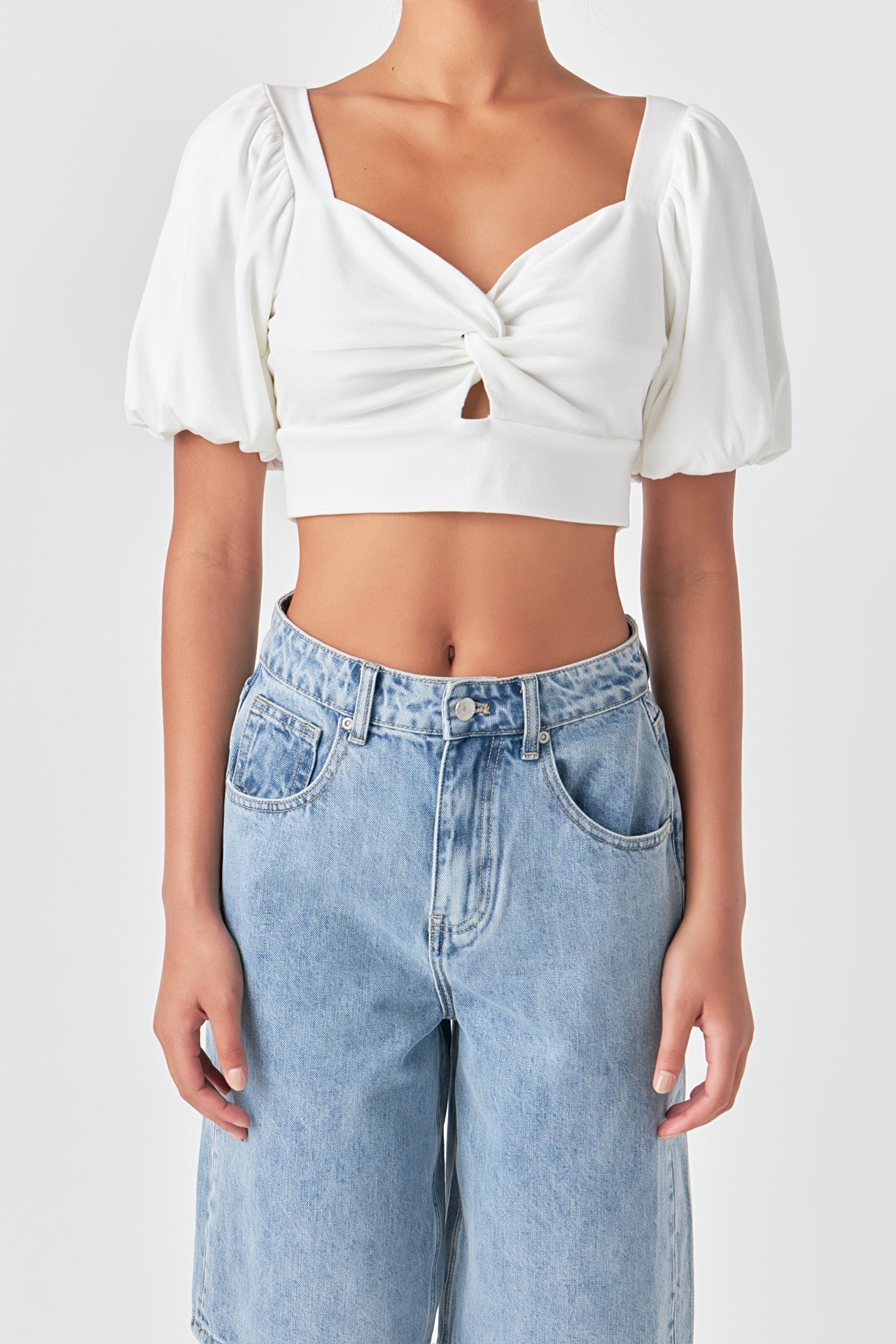 Knotted Top with Short Puff Sleeves