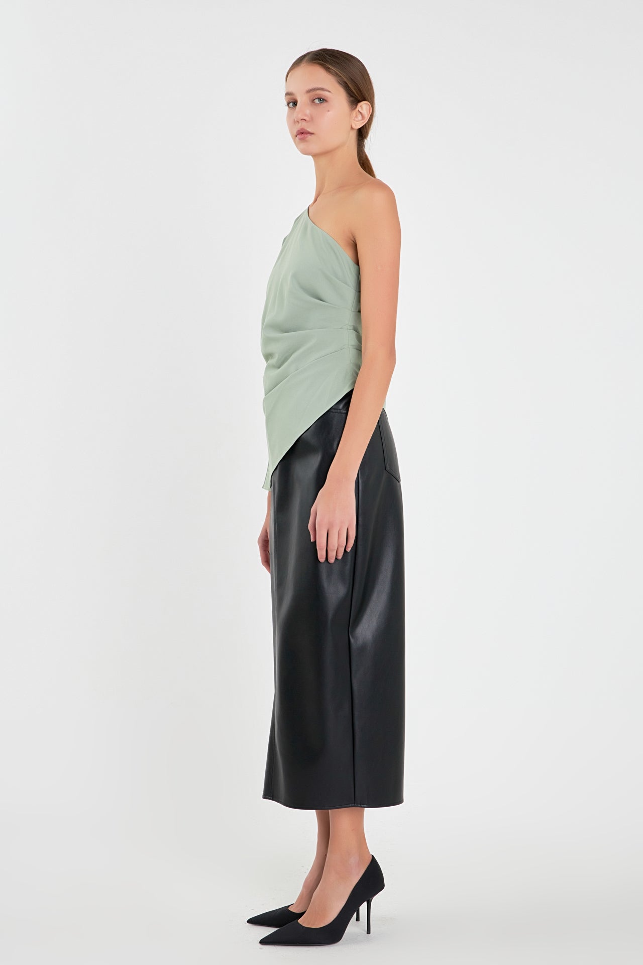 Asymmetric Ruched Top
