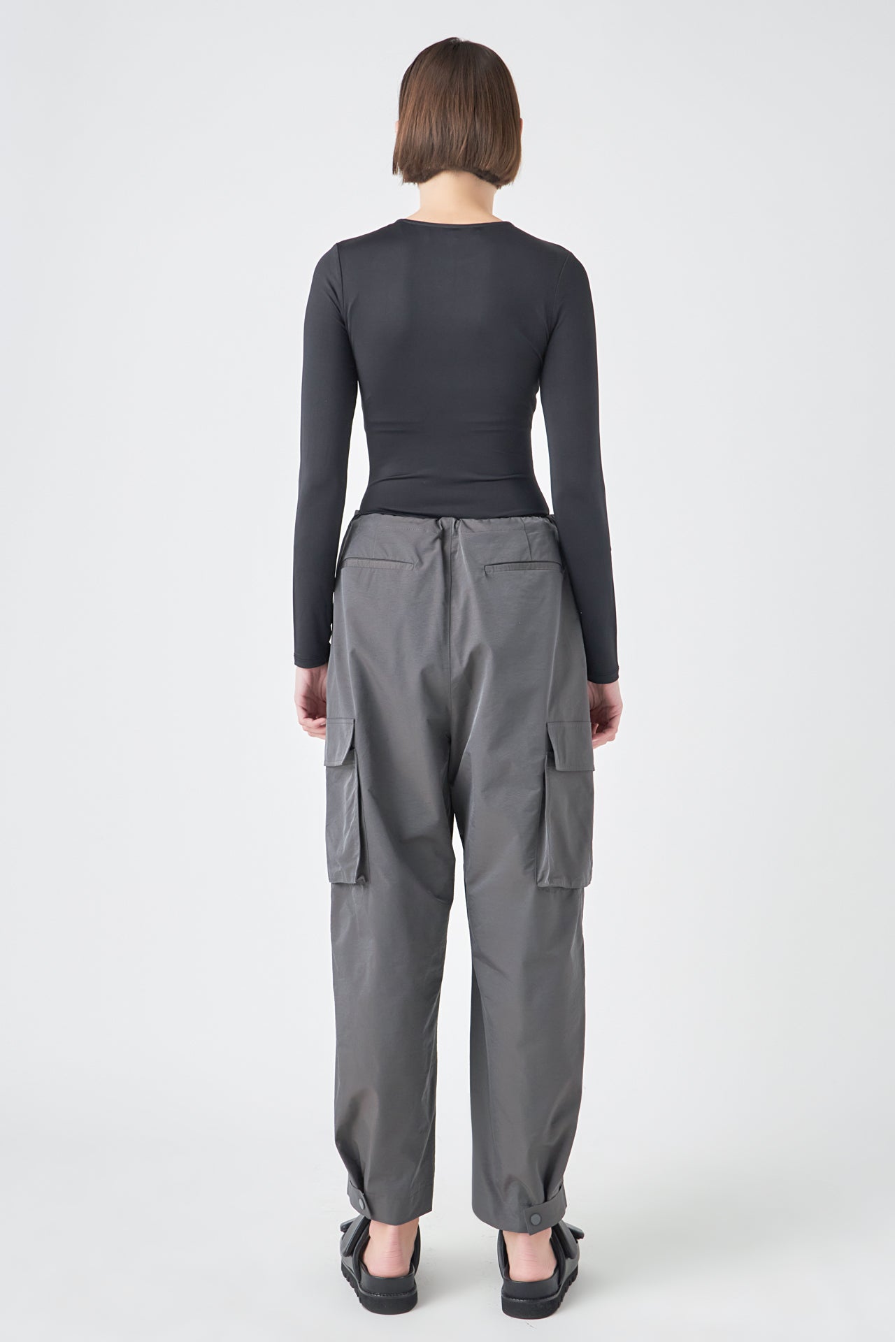 Low Waisted Pleated Cargo Pants