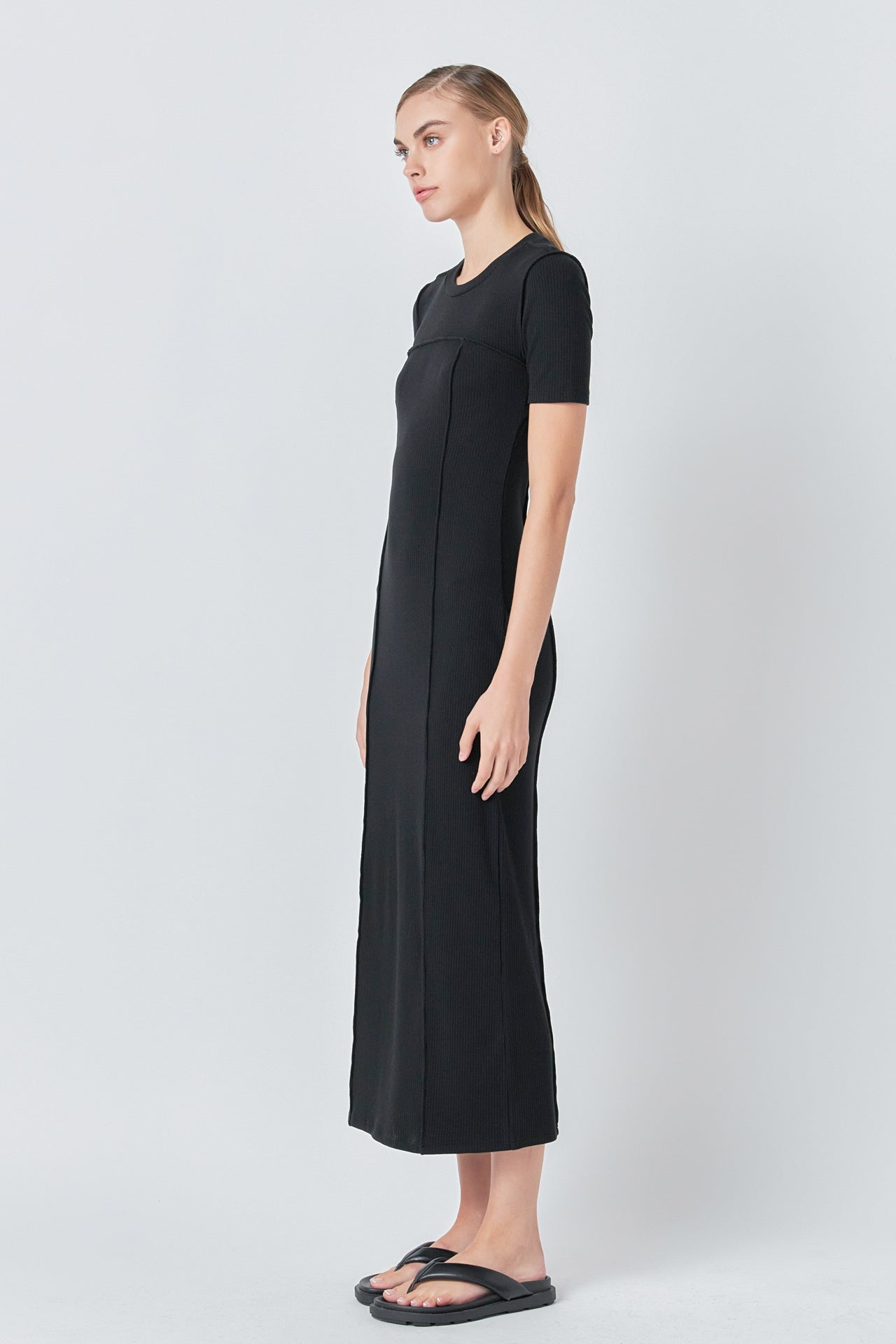 Overlock Piping Knit Maxi Dress