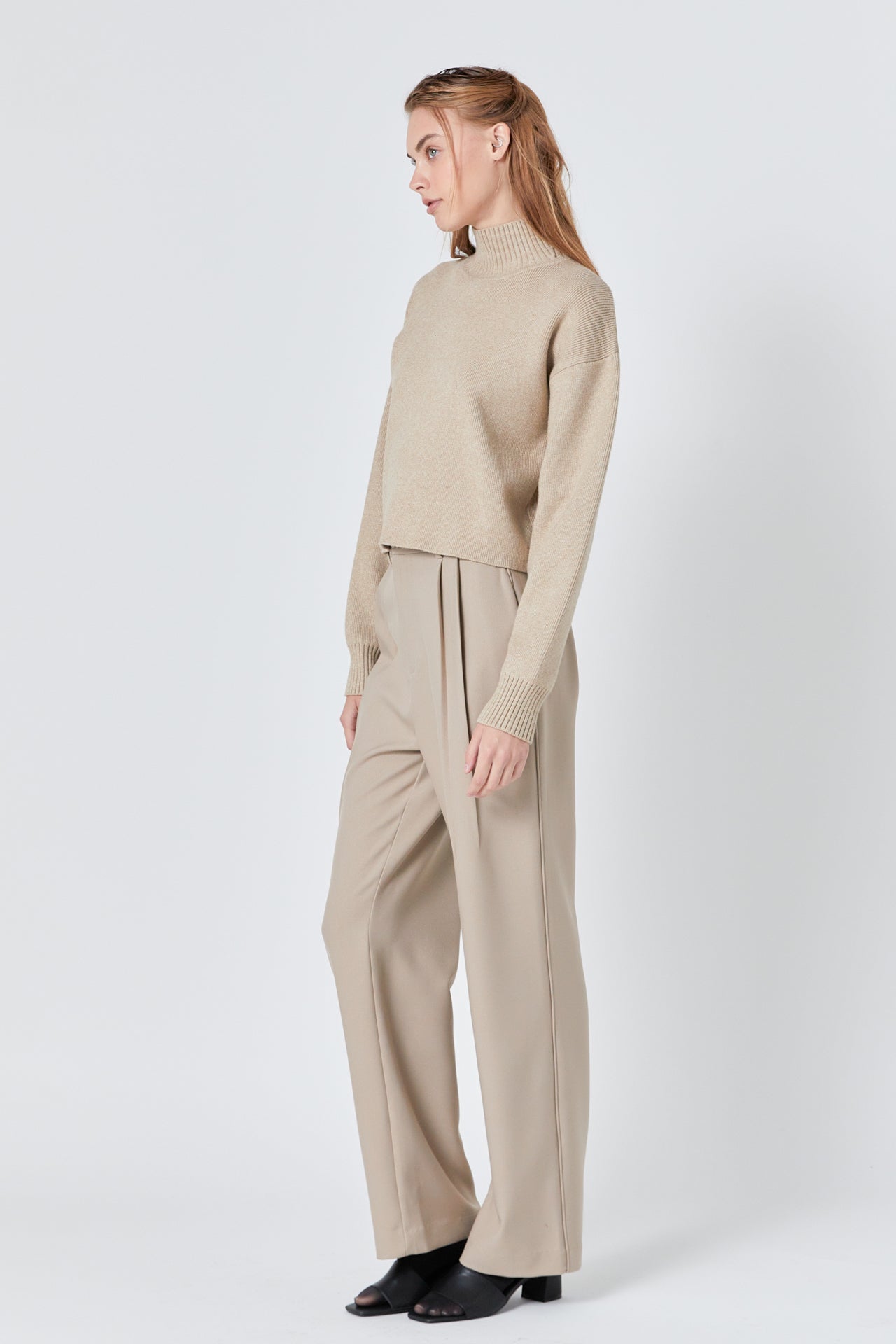 Pleated Wide Trousers