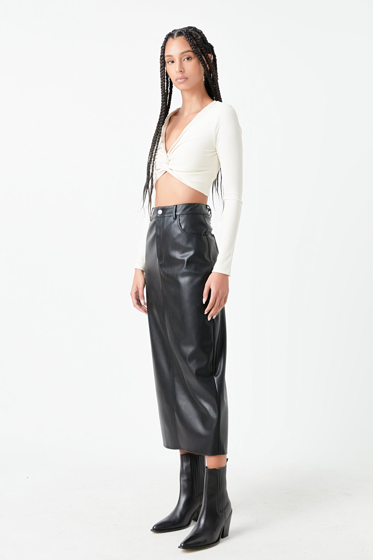 Front Twist Cropped Long Sleeve