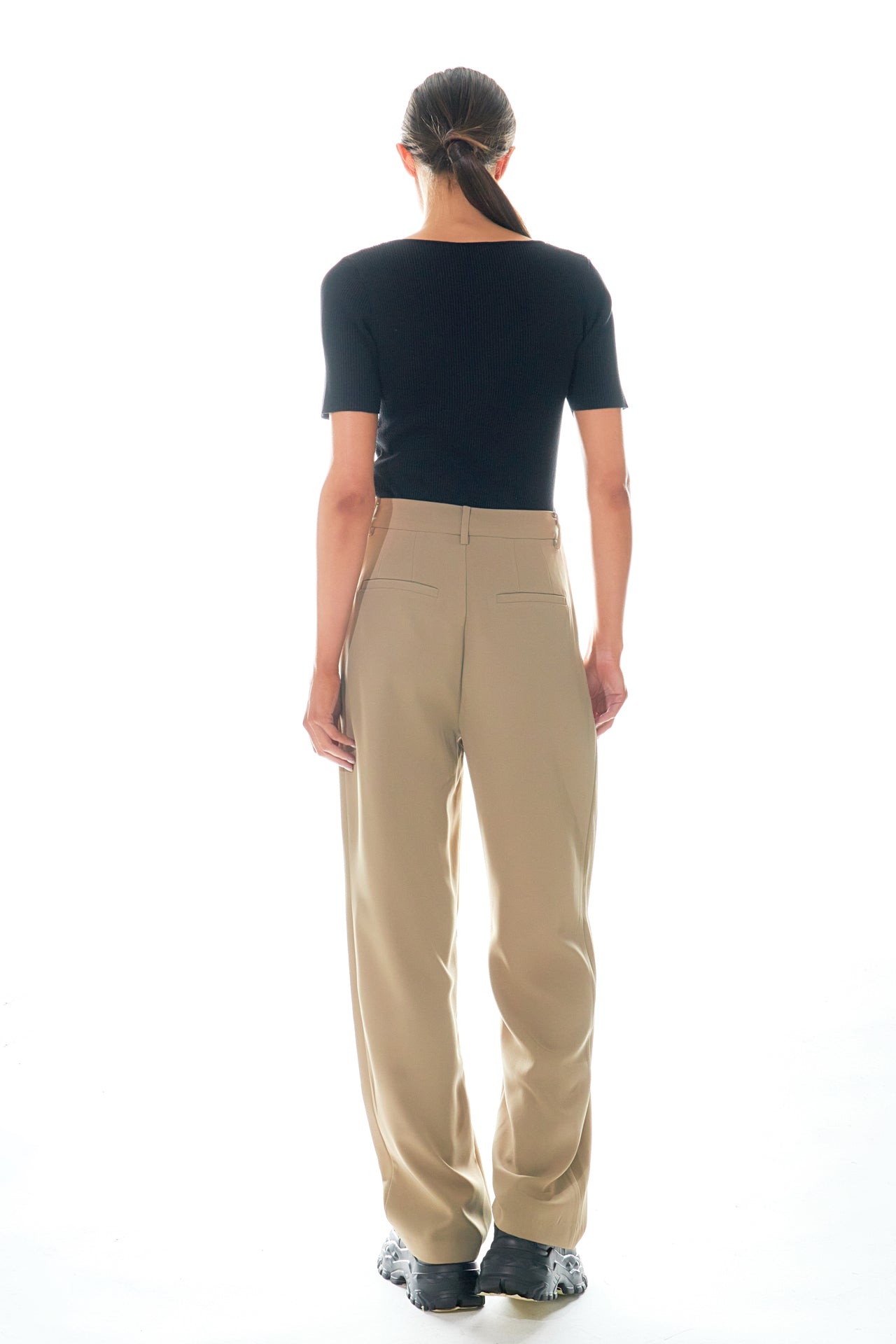 Cut-out Detail Short Sleeve Knit Top