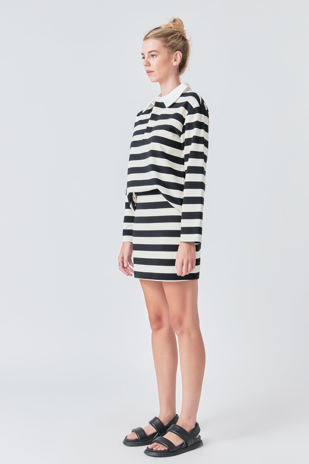 Stripe Collar Sweatshirt